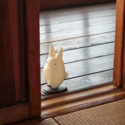 Statues|Maison Ghibli Statuette Totoro blanc marchant - Mon Voisin Totoro